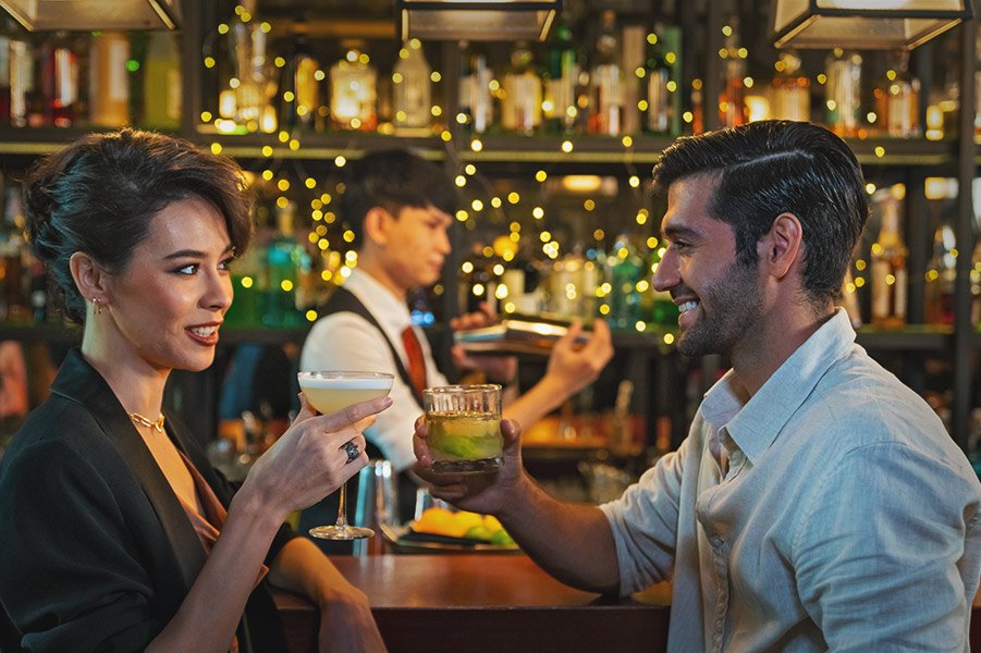 couple having date cocktails